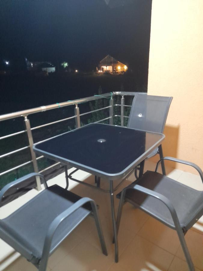 Breti'S Guesthouse Vusanje Экстерьер фото