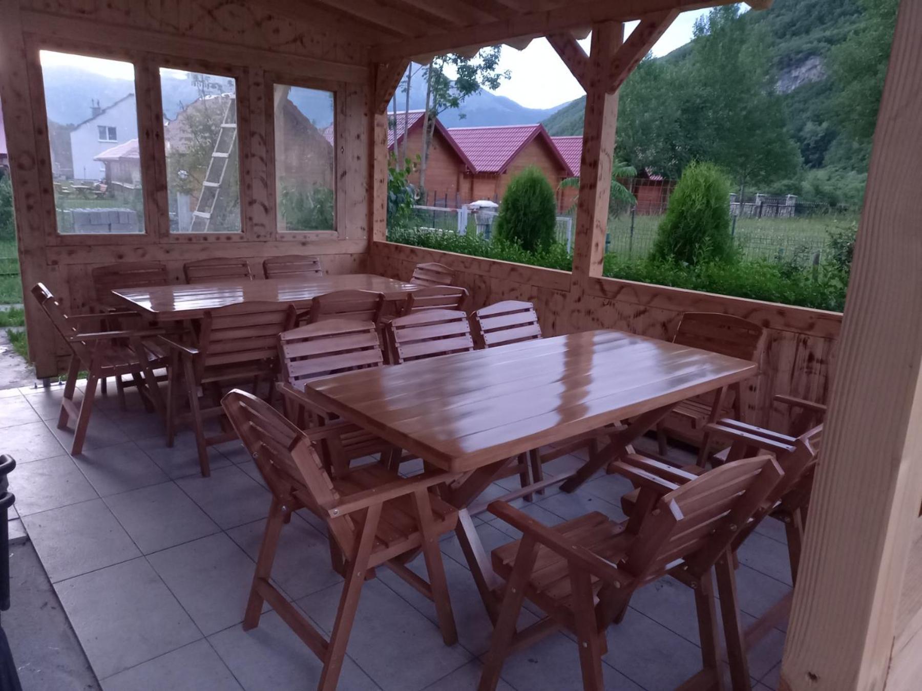 Breti'S Guesthouse Vusanje Экстерьер фото